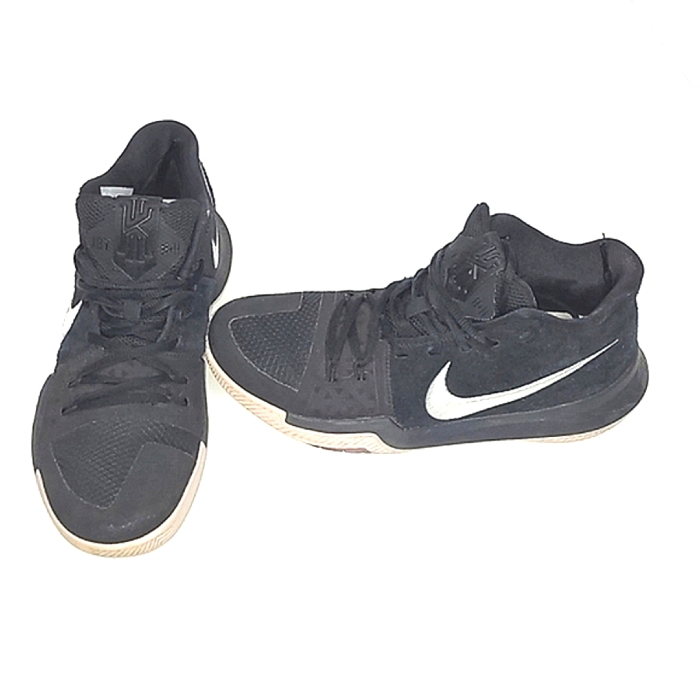 Nike Kyrie III 3 Black Suede Men's basketball shoes.  852395-010 Size 8